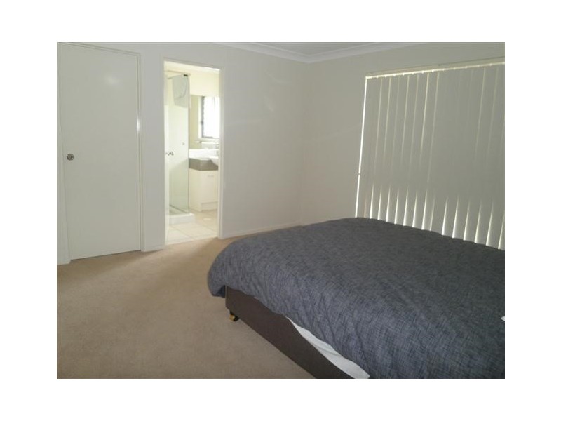 8 Tate Place, Roma QLD 4455