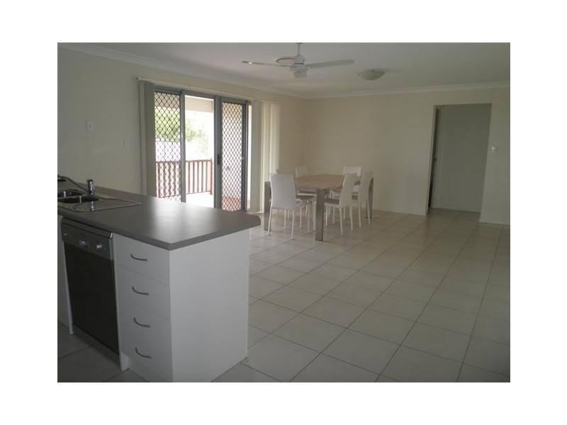 8 Tate Place, Roma QLD 4455