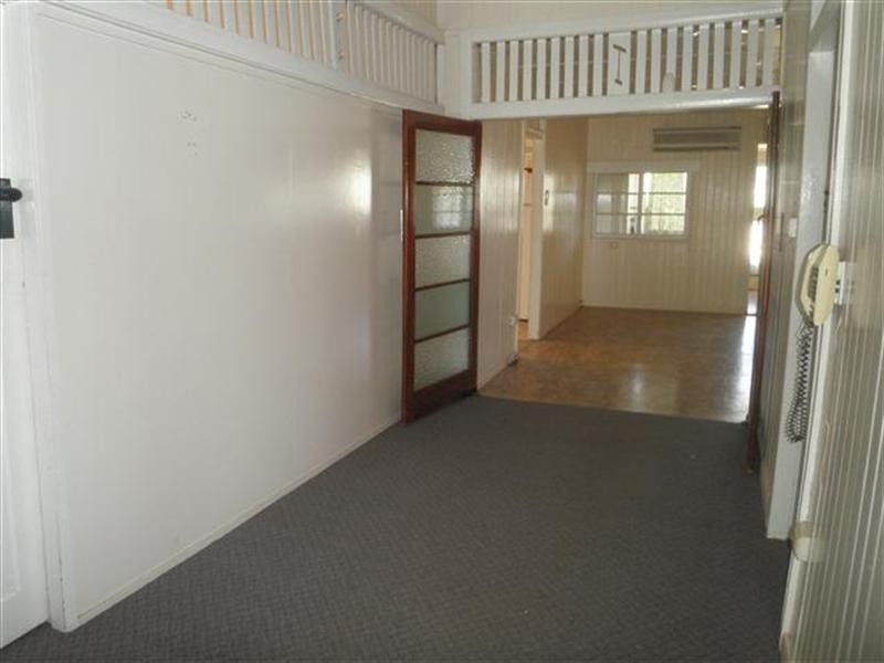 4 South Street, Roma QLD 4455