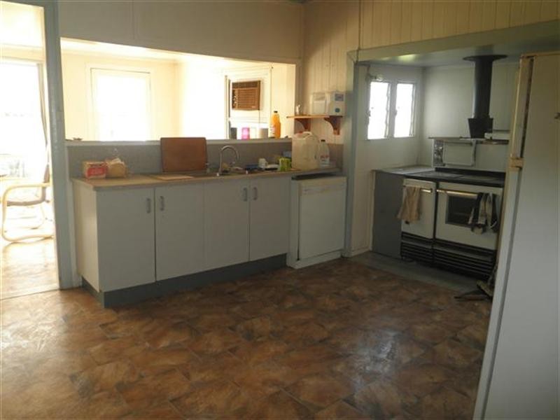 4 South Street, Roma QLD 4455