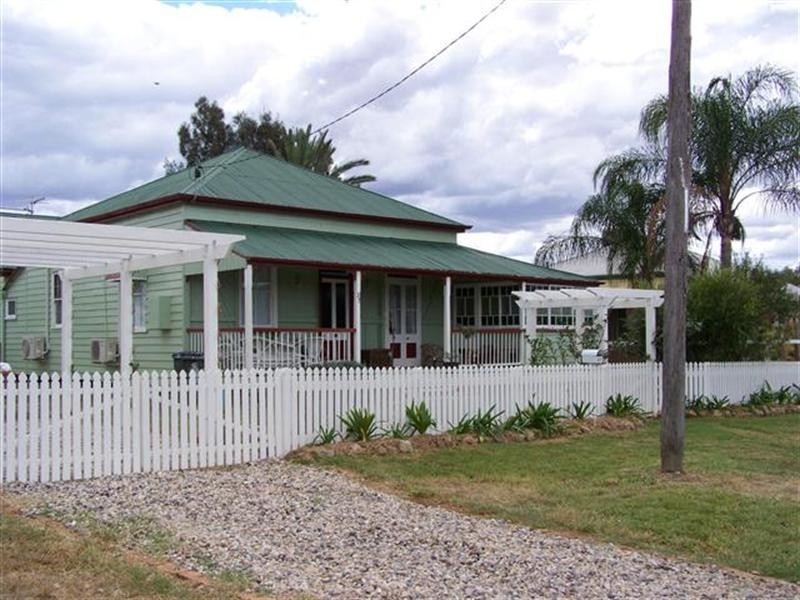 37 William Street, Roma QLD 4455