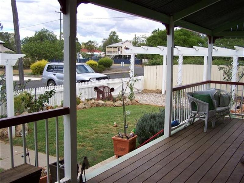 37 William Street, Roma QLD 4455