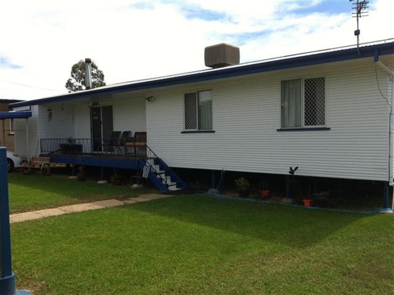 53 Elmer Street, Roma QLD 4455