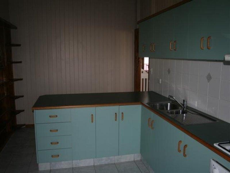 22 Albert Street, Roma QLD 4455