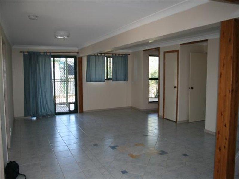 22 Albert Street, Roma QLD 4455