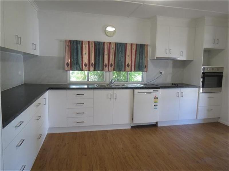 17 Lovell Street, Roma QLD 4455