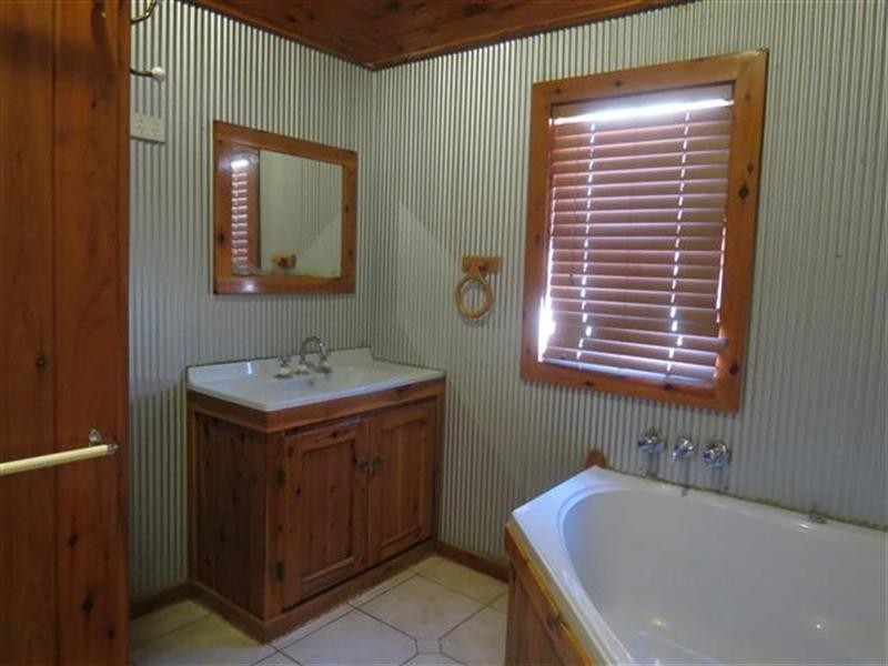 17 Lovell Street, Roma QLD 4455