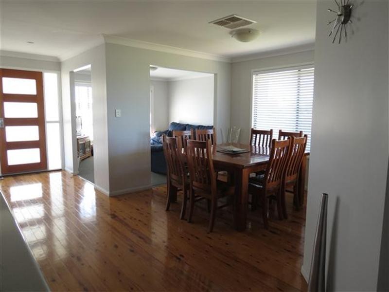 16 Beetson Drive, Roma QLD 4455