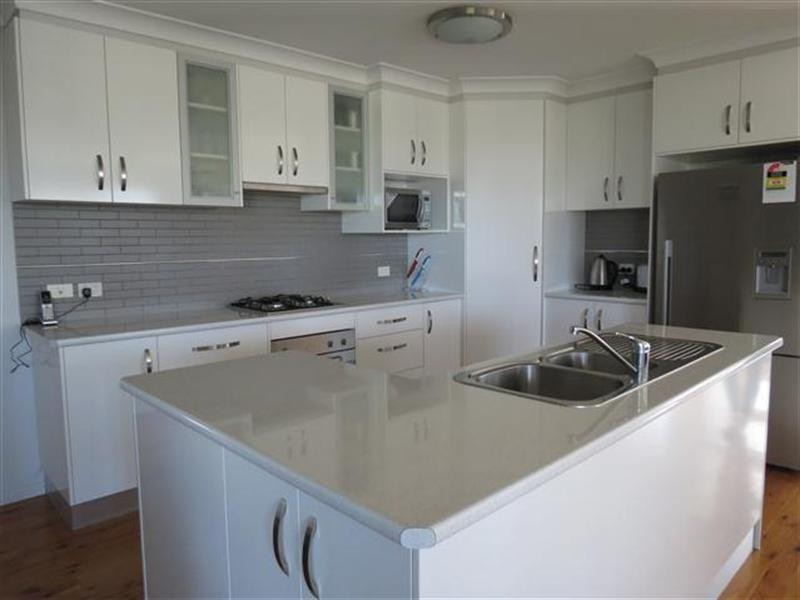 16 Beetson Drive, Roma QLD 4455