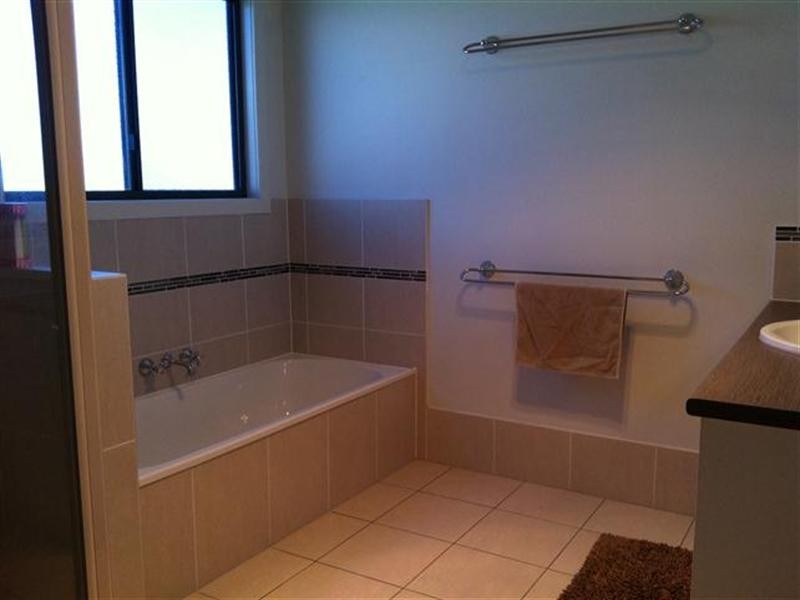 30 Robusta Drive, Roma QLD 4455