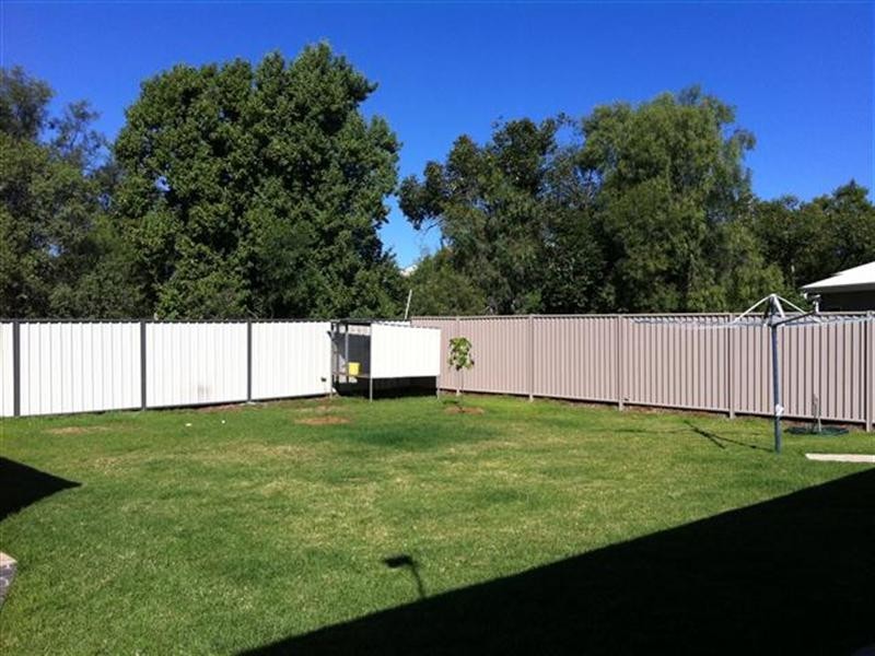 30 Robusta Drive, Roma QLD 4455