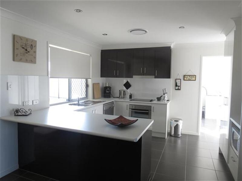 73 Taylor Street, Roma QLD 4455