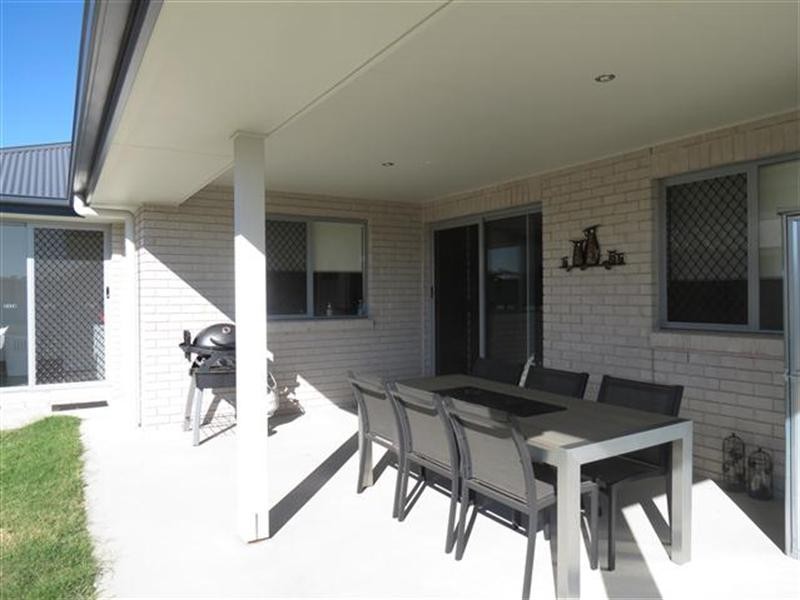 73 Taylor Street, Roma QLD 4455