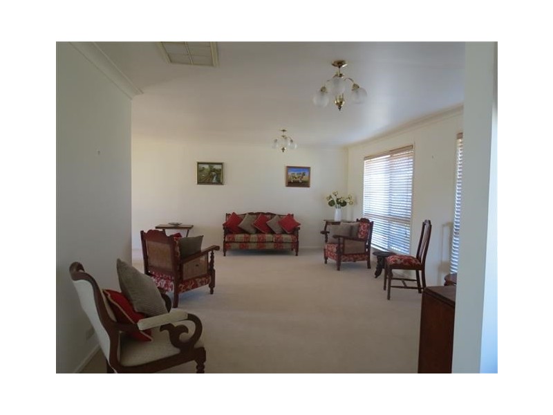 5 Madison Terrace, Roma QLD 4455