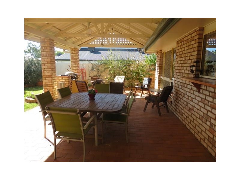 5 Madison Terrace, Roma QLD 4455