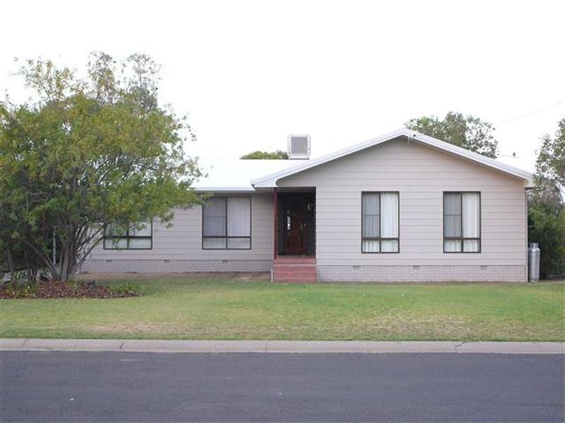 11 Everingham Avenue, Roma QLD 4455