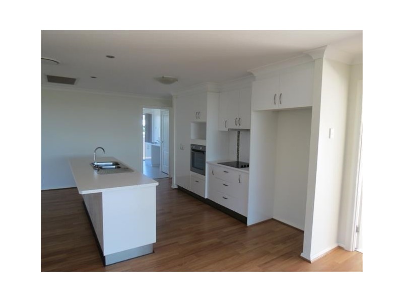 15 Bassett Court, Roma QLD 4455