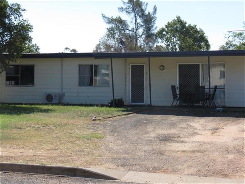 19 Elmer Street, Roma QLD 4455