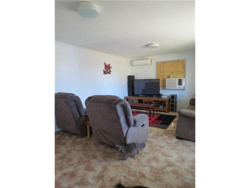 19 Elmer Street, Roma QLD 4455