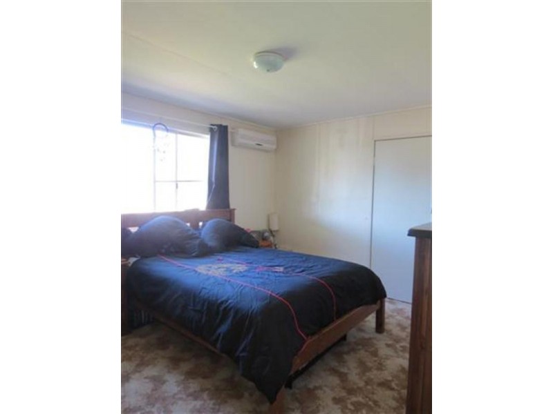 19 Elmer Street, Roma QLD 4455