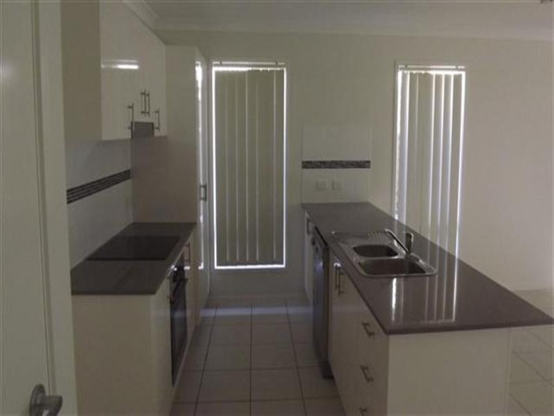 135 Bowen Street, Roma QLD 4455