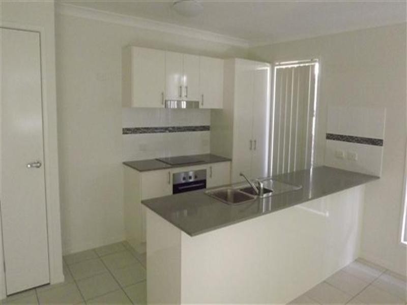 135 Bowen Street, Roma QLD 4455