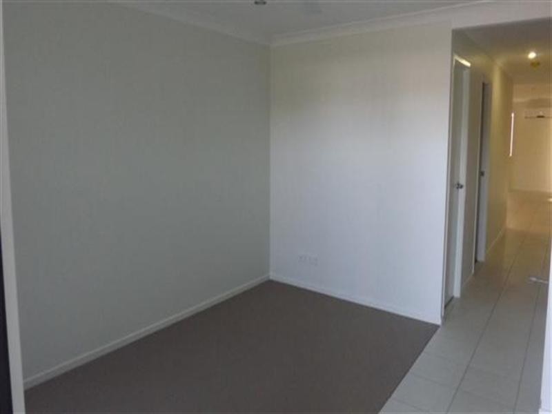 137 Bowen Street, Roma QLD 4455