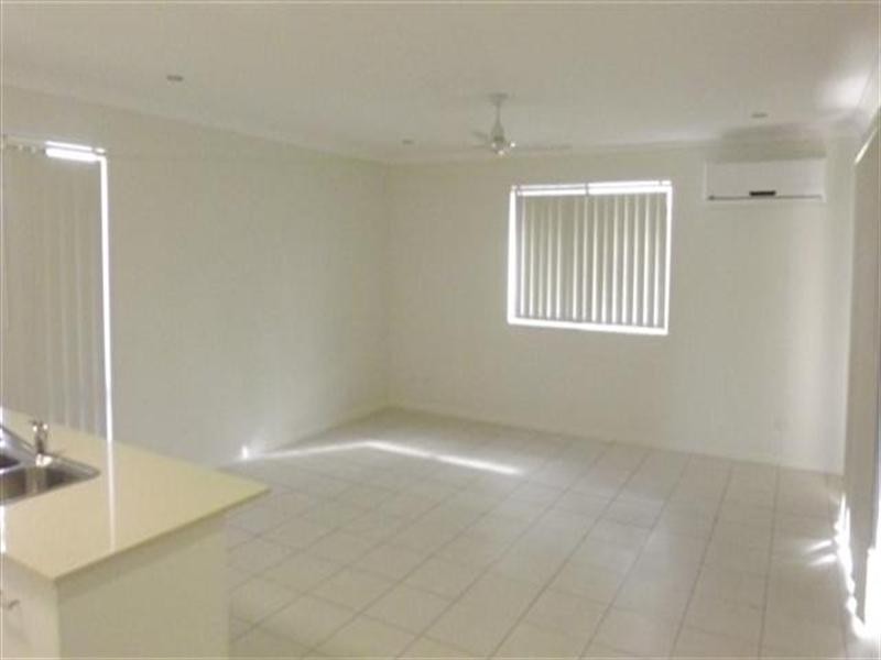 137 Bowen Street, Roma QLD 4455