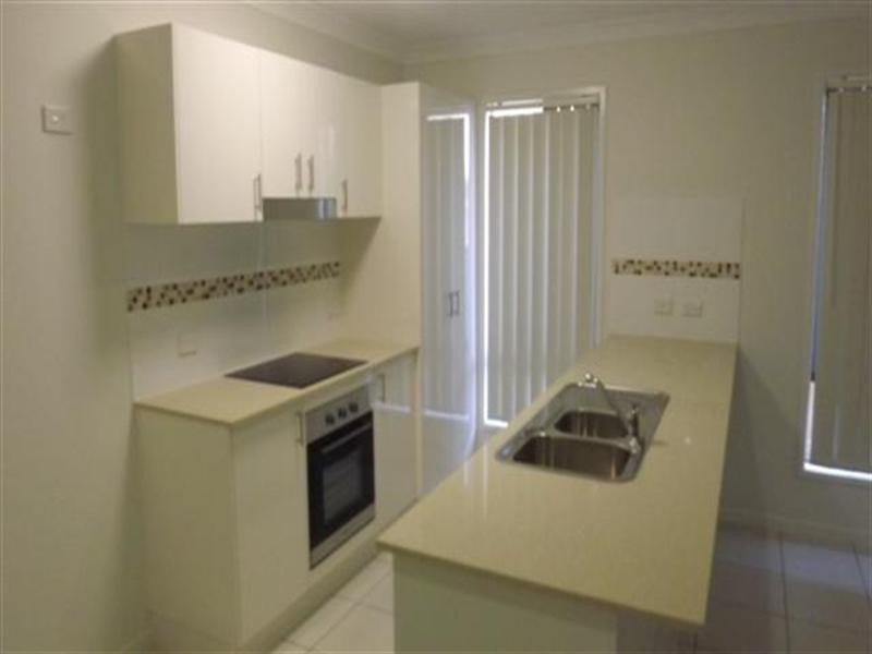 137 Bowen Street, Roma QLD 4455