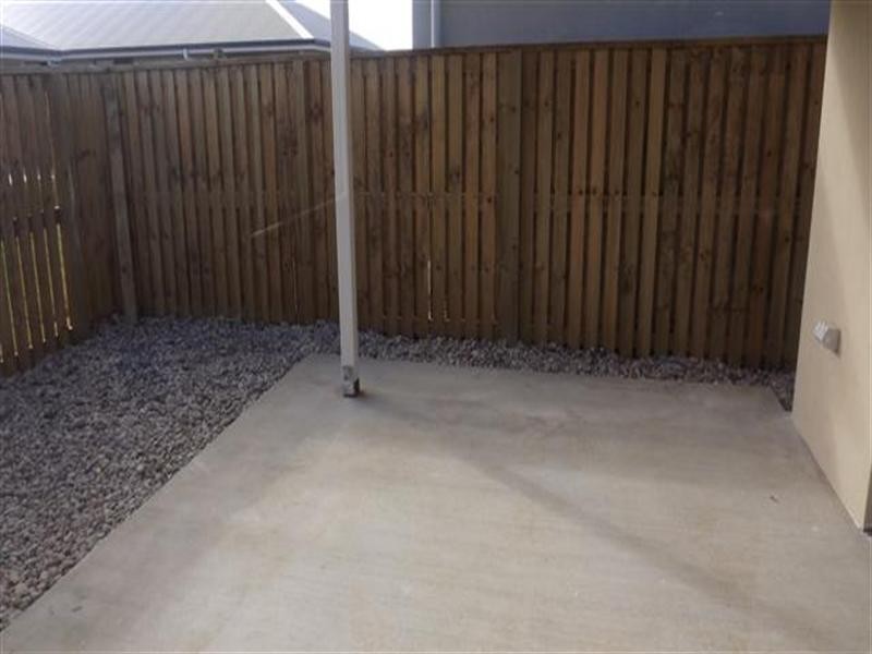 137 Bowen Street, Roma QLD 4455