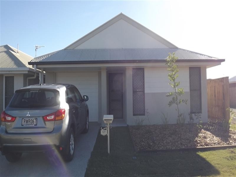 127 Bowen Street, Roma QLD 4455