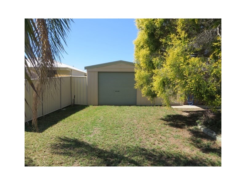 18 Madison Terrace, Roma QLD 4455