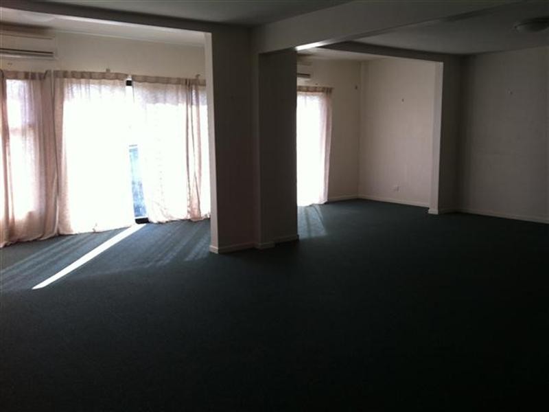 230 Bourne Drive, Roma QLD 4455