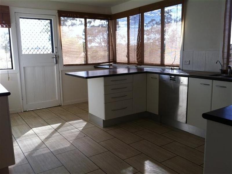 230 Bourne Drive, Roma QLD 4455