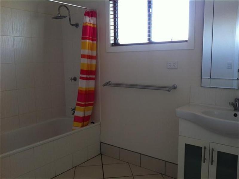 230 Bourne Drive, Roma QLD 4455