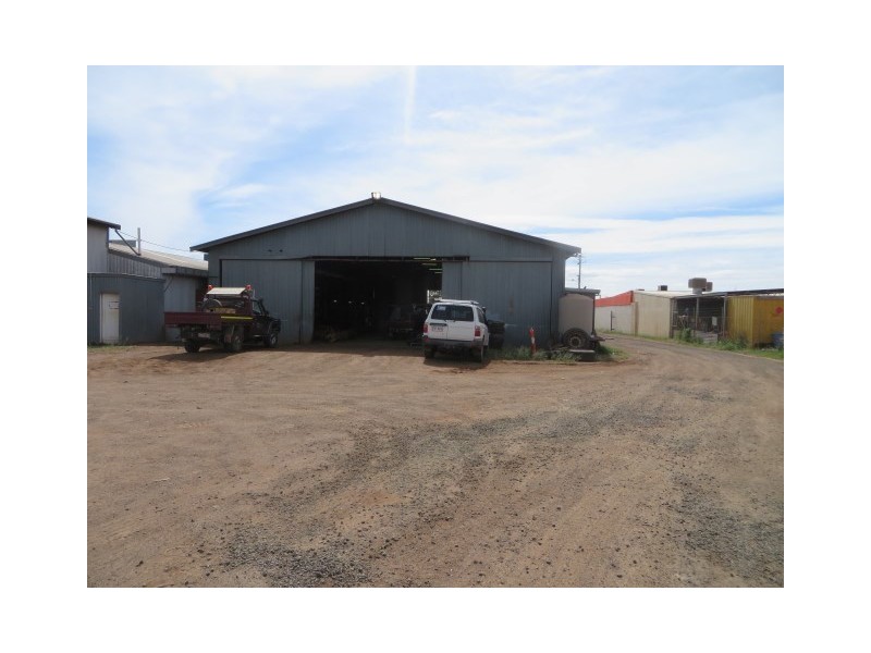 184-186 Raglan Street, Roma QLD 4455