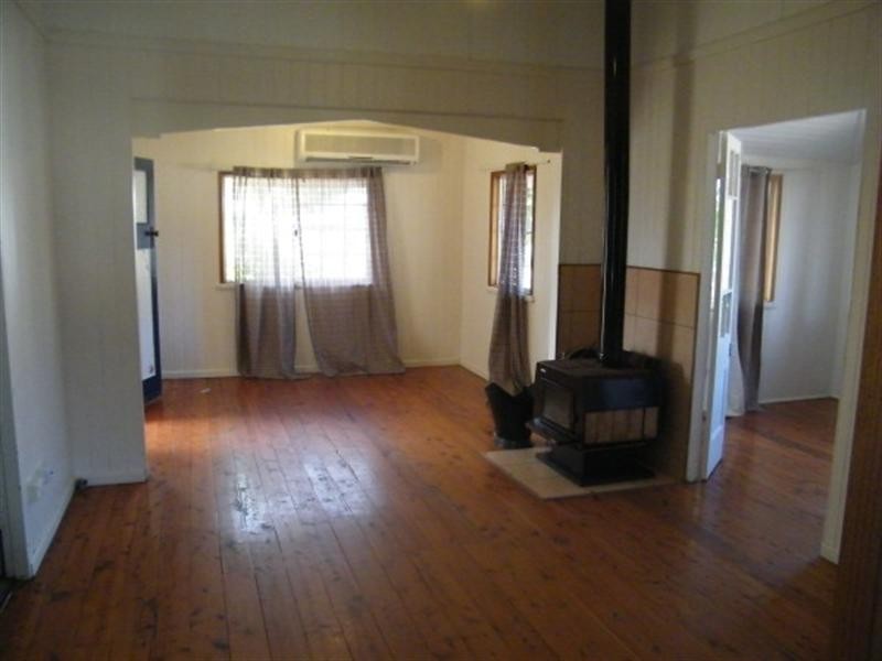 8 Wood Street, Chinchilla QLD 4413