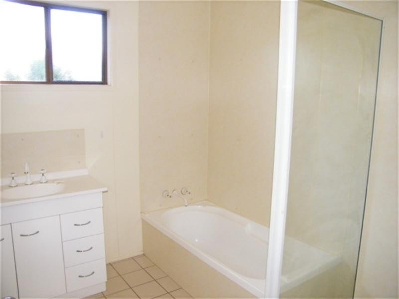 37 Zeller Street, Chinchilla QLD 4413