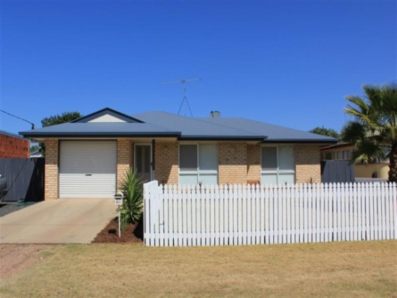 60 Glasson Street, Chinchilla QLD 4413