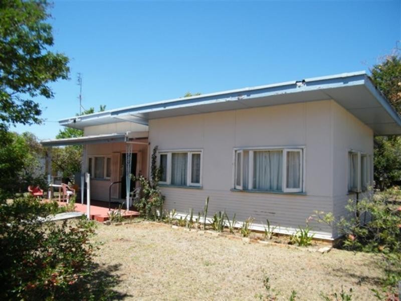 26 Barber Street, Chinchilla QLD 4413