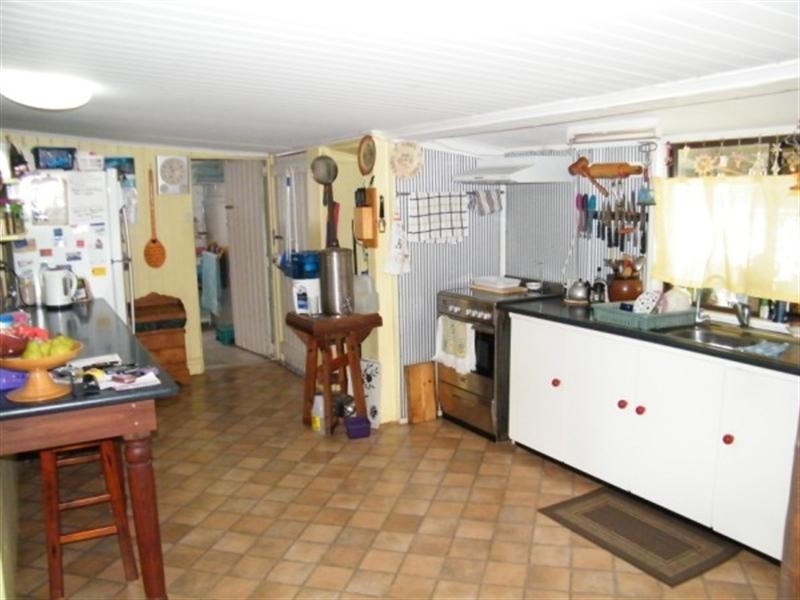 4 Helena Street, Chinchilla QLD 4413