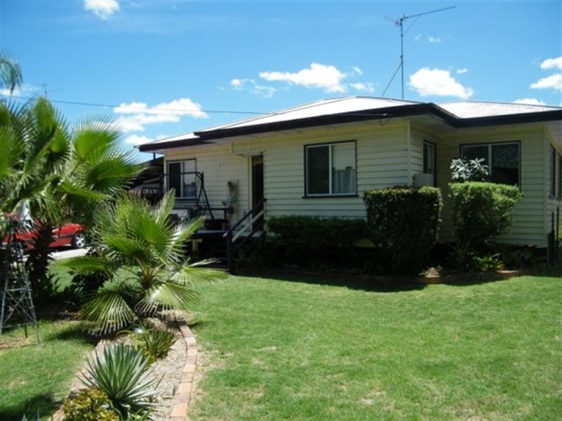 49 North Street, Chinchilla QLD 4413
