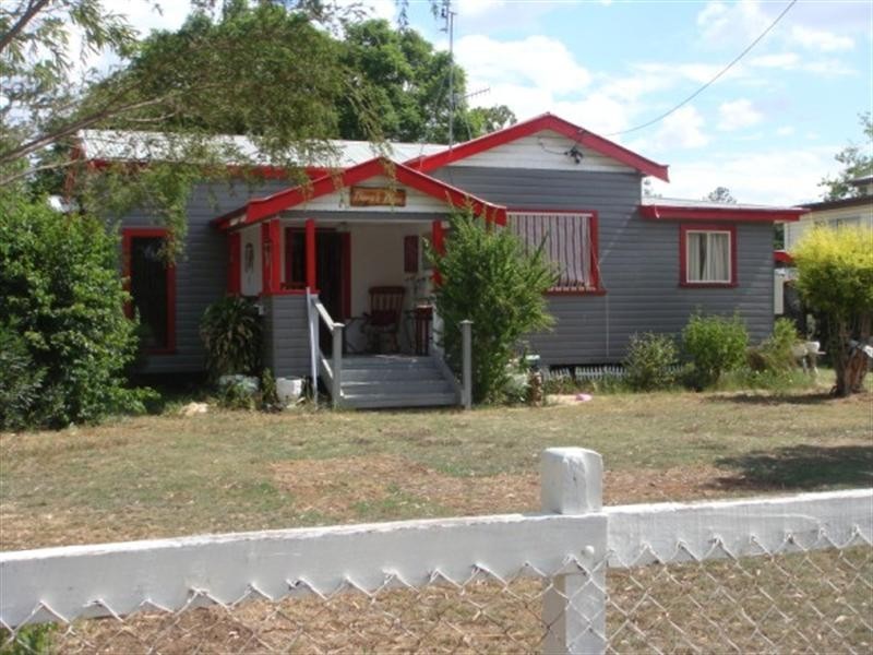 72 Hypatia Street, Chinchilla QLD 4413