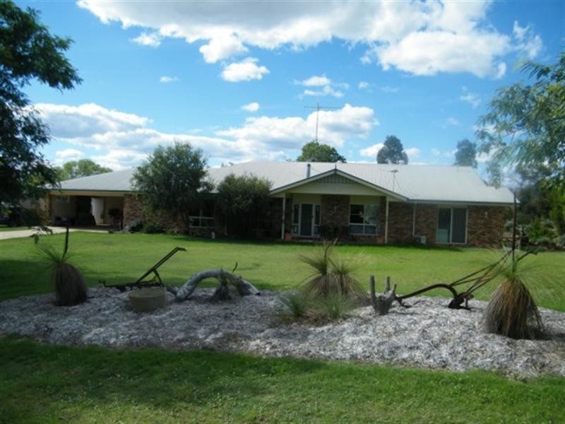 “Bar-K” – “Pinneena”, Pelican Road, Chinchilla QLD 4413
