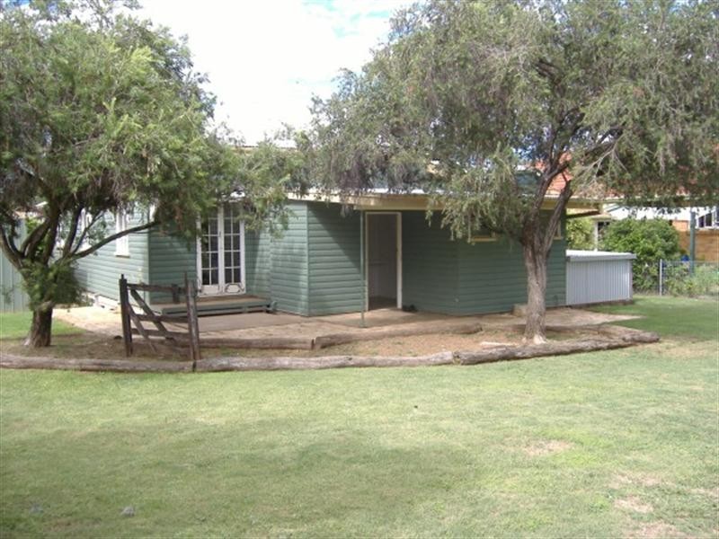 50 Bell Street, Chinchilla QLD 4413