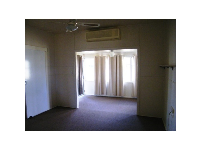 33 Rennick Street, Chinchilla QLD 4413