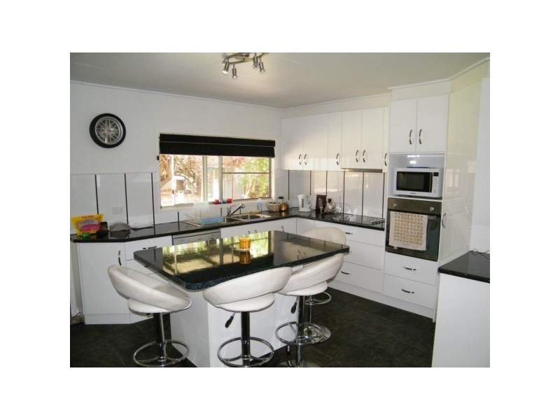 5 Hypatia Street, Chinchilla QLD 4413