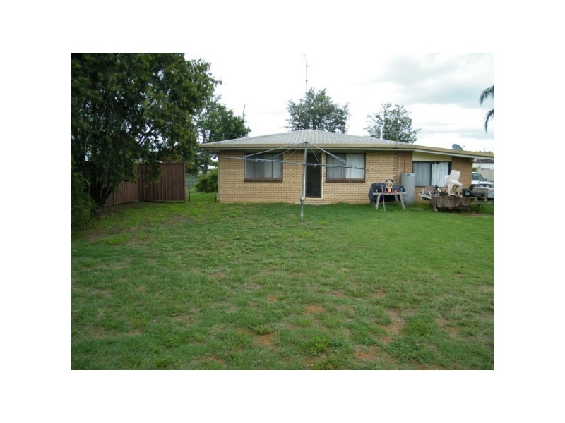 87 Boyd Street, Chinchilla QLD 4413