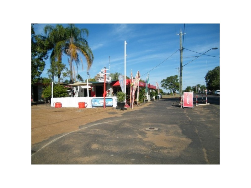 24 to 26 Taroom Street, Taroom QLD 4420