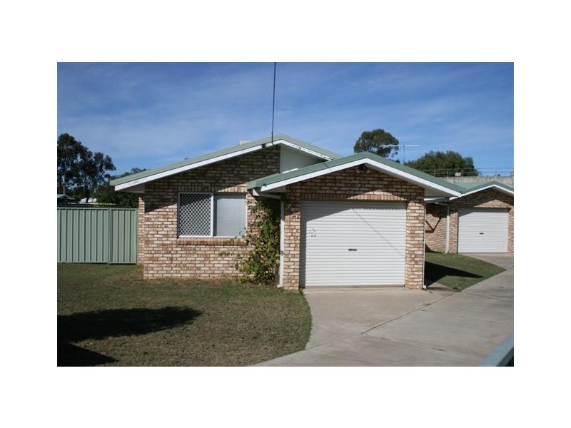 1/64 Middle Street, Chinchilla QLD 4413